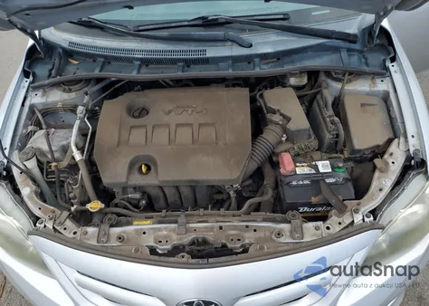 2013 Toyota Corolla Base z USA, uszkodzony, nr VIN 2T1BU4EE5DC940069